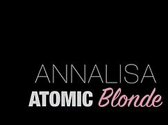 Slutty Wife Stretches Pussy and Ass