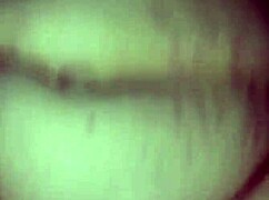 多毛骚逼内射新鲜精液直滴