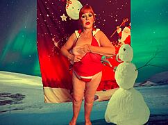 Granny Carmen Claus delivers classic Christmas cocksucking action