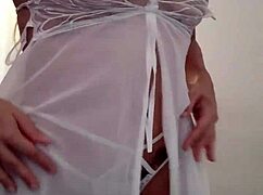 普里西拉·贝里尼，肛门女王，在巴西进行第一次激烈拳交