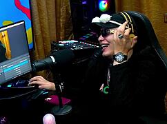 i love how didy reis shows her tits during the podcast and rui licks them