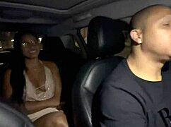 Arrastei a morena gostosa putinha pra dentro do carro e meti a vara nela