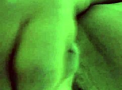 Yanks Quinn享受自慰高潮