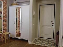 Milf shares kisses and touches with lesbian girlfriend