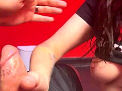 人妻大胆性用品店公开吸鸡巴