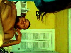 亚洲妹骑肥屌还深喉吸