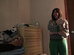 Stepmom’s naughty dream: seducing stepson for intimacy