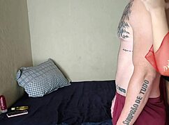 给客户按摩后骑他巨屌狂干