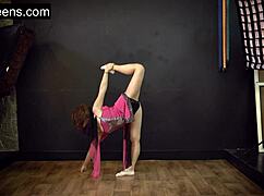 This teen flexible model stretches in yoga poses. So hot! 🔥