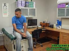 Look at that unmistakable teen getting fingered to orgasm, with defloration