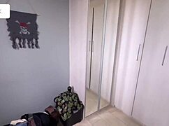 Amberzinha debuts in new apartment