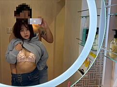 我日本女友的脸因纯粹快感而融化