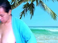 Hot beach surprise with kissing and ass close up