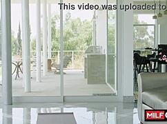 i seduce my friend with big naturals in the bathtub