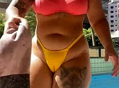 i'm flashing my swollen pussy on live, so hornyy