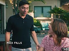 自卑继母熟女被闺蜜俩继子帮野4P狂欢