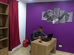 i seduce my boss with a blowjob for a raise 😏