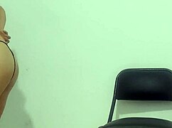 latina woman dancing and shaking her big ass and tits so good! 😍