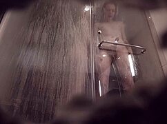 amateur couple gets steamy in the shower