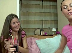 gaping and fucking a lesbian girls ass is what this russian girl lives for 😍