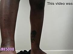 Look at this ebony MILF housewife twerking her fat ass with that small waist – so sexy!