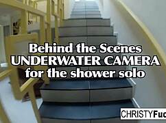 i'm having hot shower fun with christy and dahlia, oh yeah!