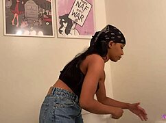 I'm Gettin' Steamy In The Bathroom, Pleasuring Myself Like Sultry Jenna Foxx