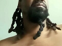 印度书呆子女醒来全裸诱惑