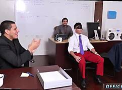 直男一起射精，猛男猛肏紧致基佬