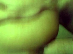 年轻小妞第一次深插18+嫩屁眼肛交