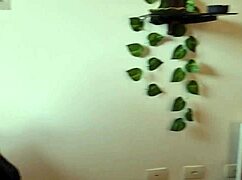 i sucked roommate's big pussy 😋