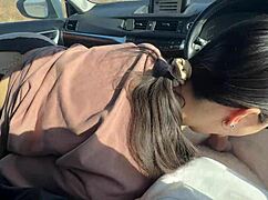 I fucked my friend who has a boyfriend in the car, oops!