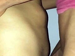 我射在性感拉丁18+妹的黑丝内裤上！