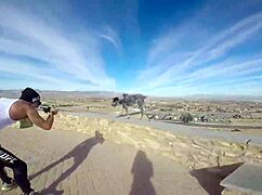 Outdoor public blowjob in a cave 😏