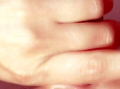 日本继妹口交吞精