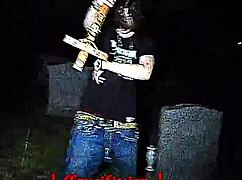 视频里大奶大屁股狂摇