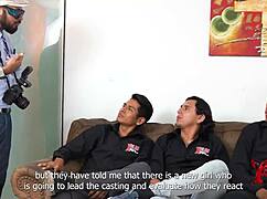 3 jóvenes arrechos quieren casting porno con sumisa pelirroja ninfómana 😏