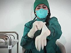 Nurse uses latex gloves in hospital 😍