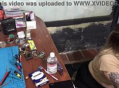 No Money For The Technician? Ended Up Sucking His Dick