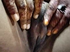 Indian Homemade Video Featuring Girlfriend's First Time Experience