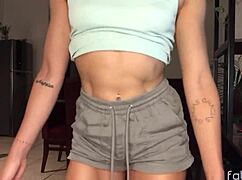 Wanna lick or bang my pussy? I masturbate and talk dirty in Spanish