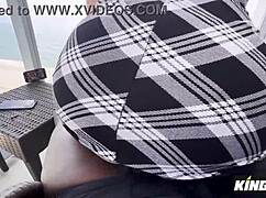 Short-haired PAWG Gia Lovely bouncing on Louie's BBC outdoors! 😍