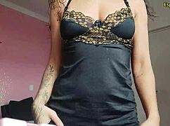 火辣巴西黑发妹内衣恋物自摸高潮