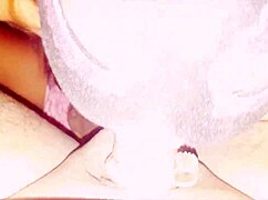 mexicana chupa verga muy sexi con labios mate rosa se corren dentro de su boca y escupe el semen 4k