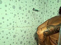 Triste Com Os Vacilos Do Meu Marido Fui Pra Casa Da Minha Amiga Bebemos E Ela Se Aproveitou De Mim!