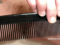 Brush that hairy ginger pussy! 😍