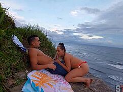 Transei com Uma Loira Gostosa que Conheci na Praia