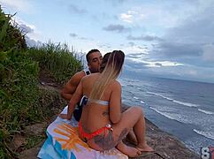 Transei com Uma Loira Gostosa que Conheci na Praia