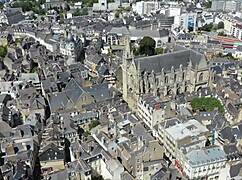 Emma La Reine Fucks Two Huge Cocks in Threesome