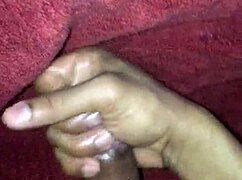 边看xvideos边自慰拍视频！